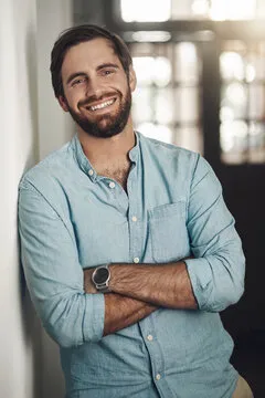 移动端用户使用官方APP的体验形象